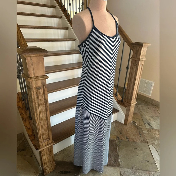 Derek Heart Navy White Striped Chevron Racerback Maxi Dress Size Large - Picture 5 of 6